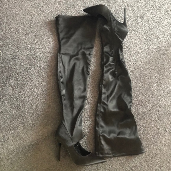 Thigh high boots - Picture 2 of 11